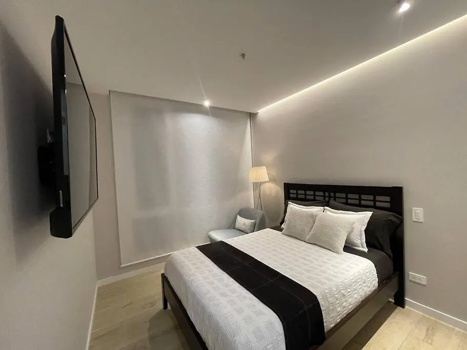 Luxury & Cozy Apartment Near La Carolina Park Quito Ecuador