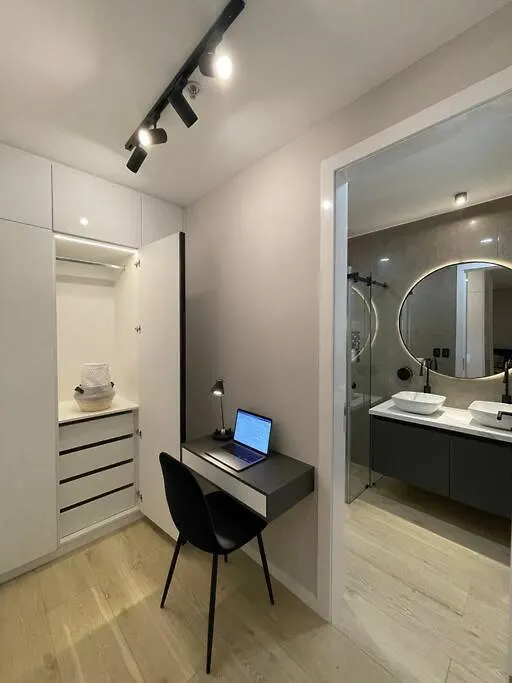 Luxury & Cozy Apartment Near La Carolina Park Quito