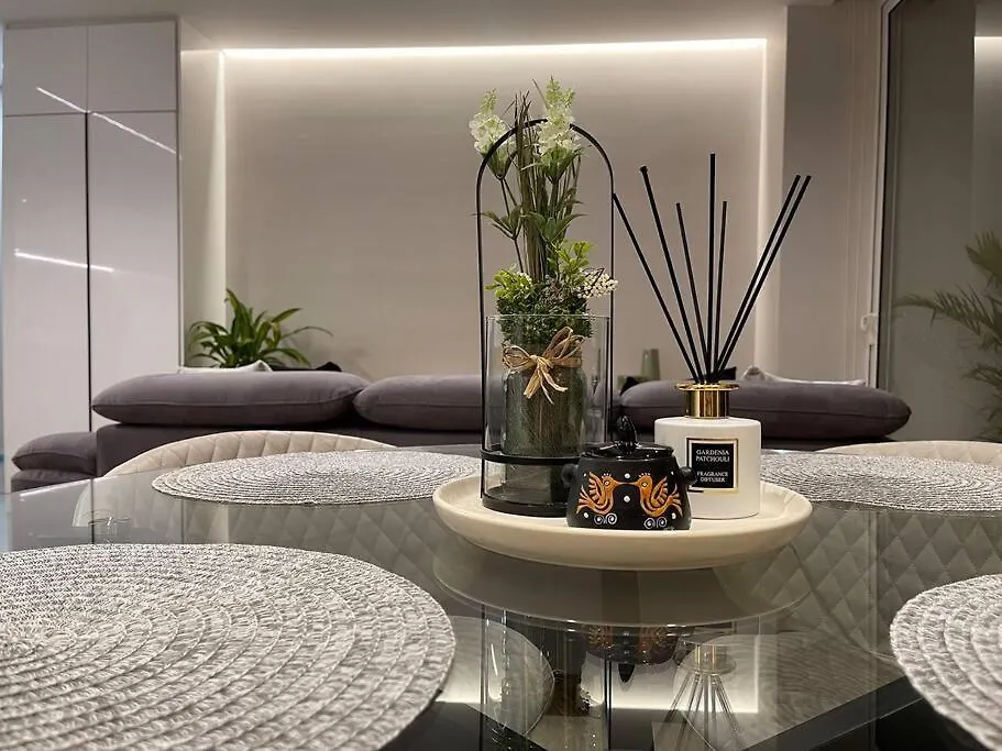 Luxury & Cozy Apartment Near La Carolina Park Quito