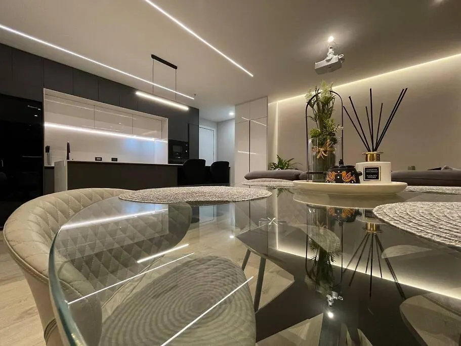 Luxury & Cozy Apartment Near La Carolina Park Quito